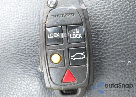 2010 Volvo Xc90 3.2 z USA, uszkodzony, nr VIN YV4982CZ3A1560075